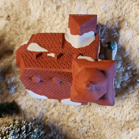 DEPARTMENT 56 - Alpine Village - Alpine Church - In Original Box - Picture 6 of 10